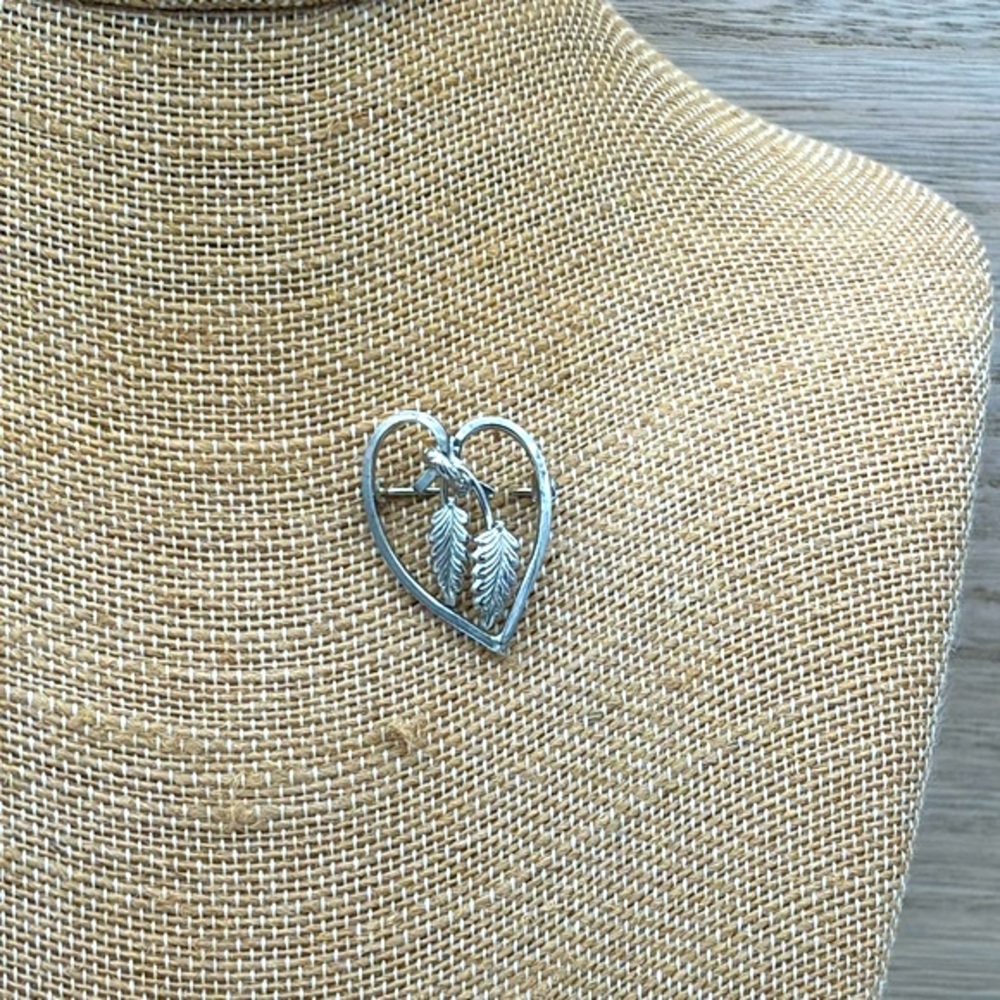 Roma Sterling Heart Pin